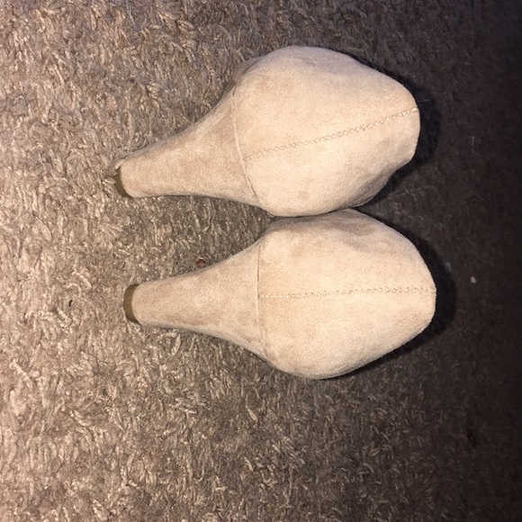 Nude wedge heels! - Picture 5 of 5